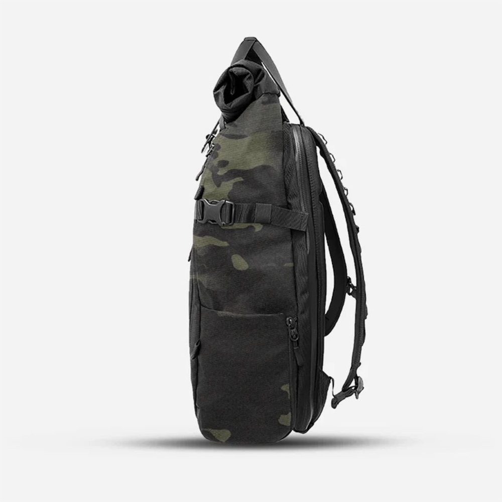 NWT Wandrd Black Camo Men's Backpack - Picture 5 of 9